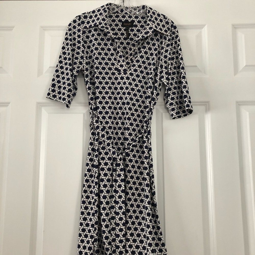Beautiful blue and white collared dress.